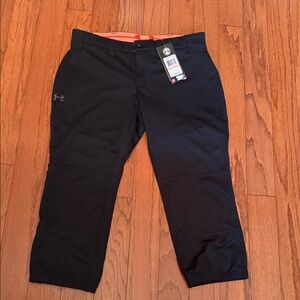 Under Armour HeatGear Women’s Black Cropped Capri Pants NWT Size small petite